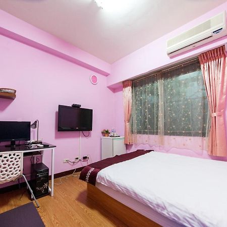 Fengjia Qing Su Homestay Taichung Eksteriør billede
