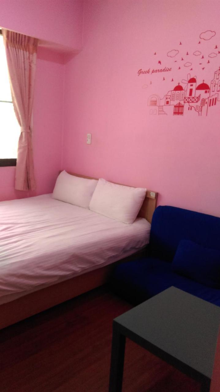Fengjia Qing Su Homestay Taichung Eksteriør billede